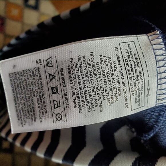 Adidas Crop Hooded Sweatshirt - Picture 4 of 4